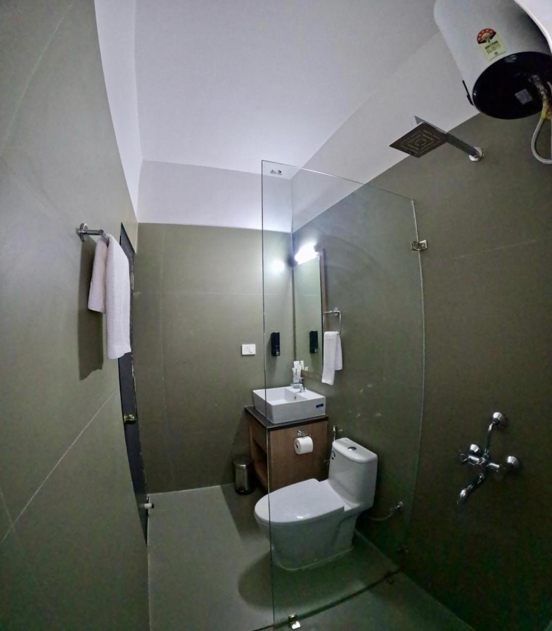 The Dibrugarh Address Exterior foto